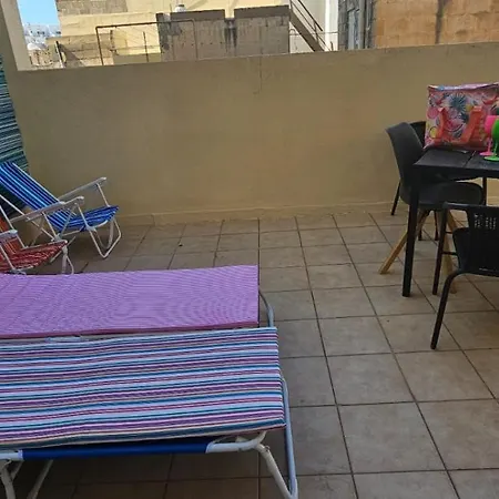 Rooftop St Julians E1 Apartment San Ġiljan