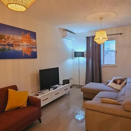 Rooftop St Julians E1 Apartment San Ġiljan