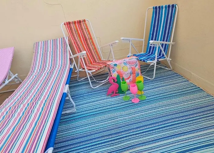 Rooftop St Julians E1 *