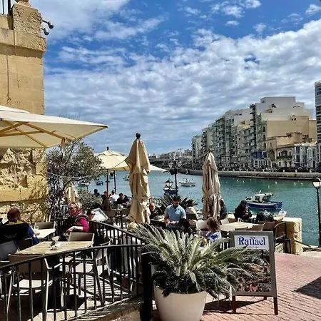 Διαμέρισμα Rooftop St Julians