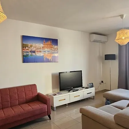 Διαμέρισμα Rooftop St Julians E1