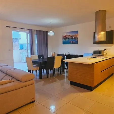 Rooftop St Julians E1 Διαμέρισμα *