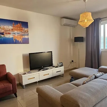 Διαμέρισμα Rooftop St Julians