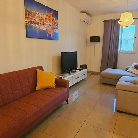 Διαμέρισμα Rooftop St Julians E1