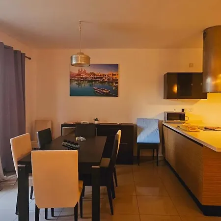 Rooftop St Julians E1 St. Julian's