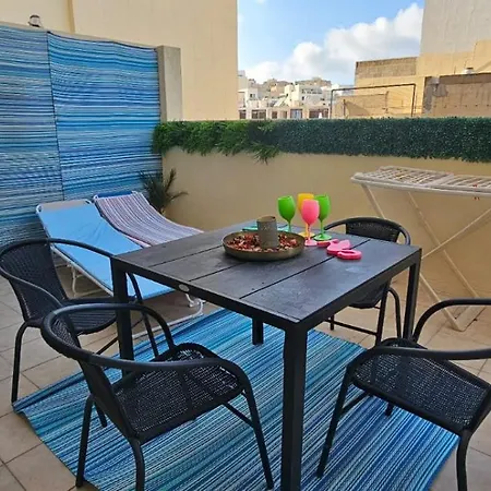 Διαμέρισμα Rooftop St Julians E1 *